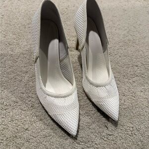 White Textured Stiletto Heels with Pointed Toe